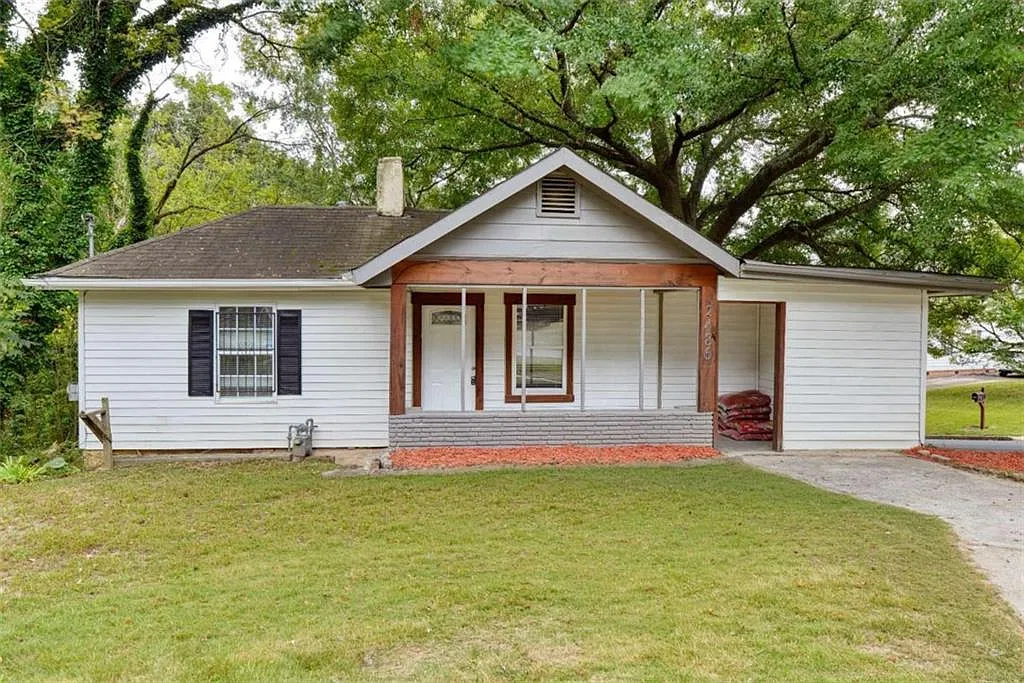 3 bed, 2.0 bath, 1260 sqft, $1,950 — Photo 1