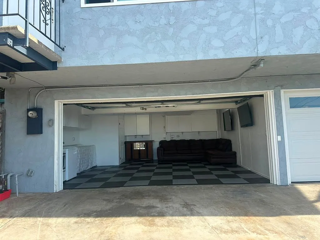 2 bed, 1.0 bath, 432 sqft, $3,200 — Photo 3