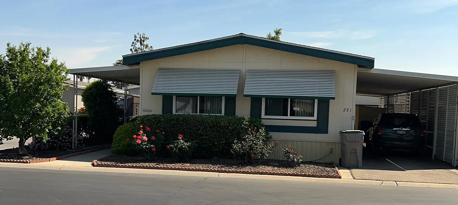 2706 W Ashlan Ave Spc 281 photo 1