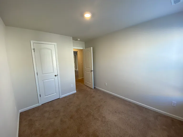 1512 Auckland Ct — Photo 34