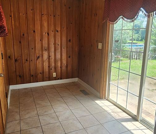 4th image of 6417 Morganton Rd