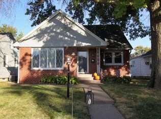 2350 32nd St, Moline, IL 61265