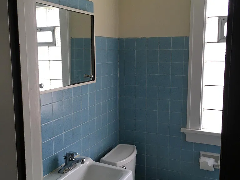 3906 E Van Norman Ave #WHOLE HOUSE — Photo 8