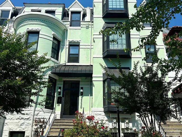 2520 13th St NW — Photo 2