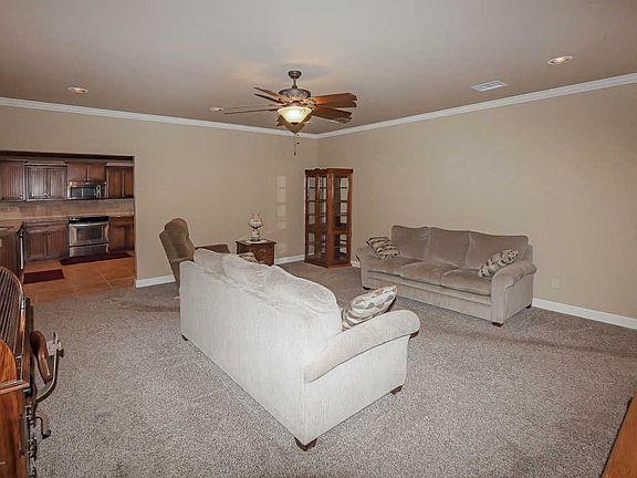 4th image of 7407 Vail Dr