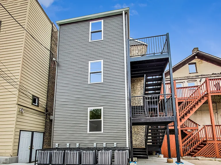 815 S Carpenter St #1R — Photo 12