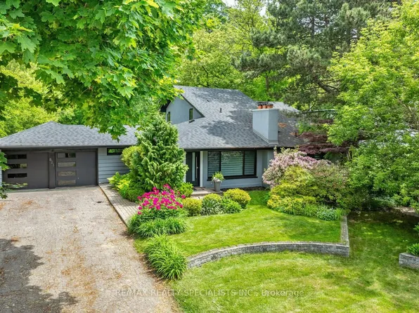 821 Parkland Ave, Mississauga, ON L5H 3G6