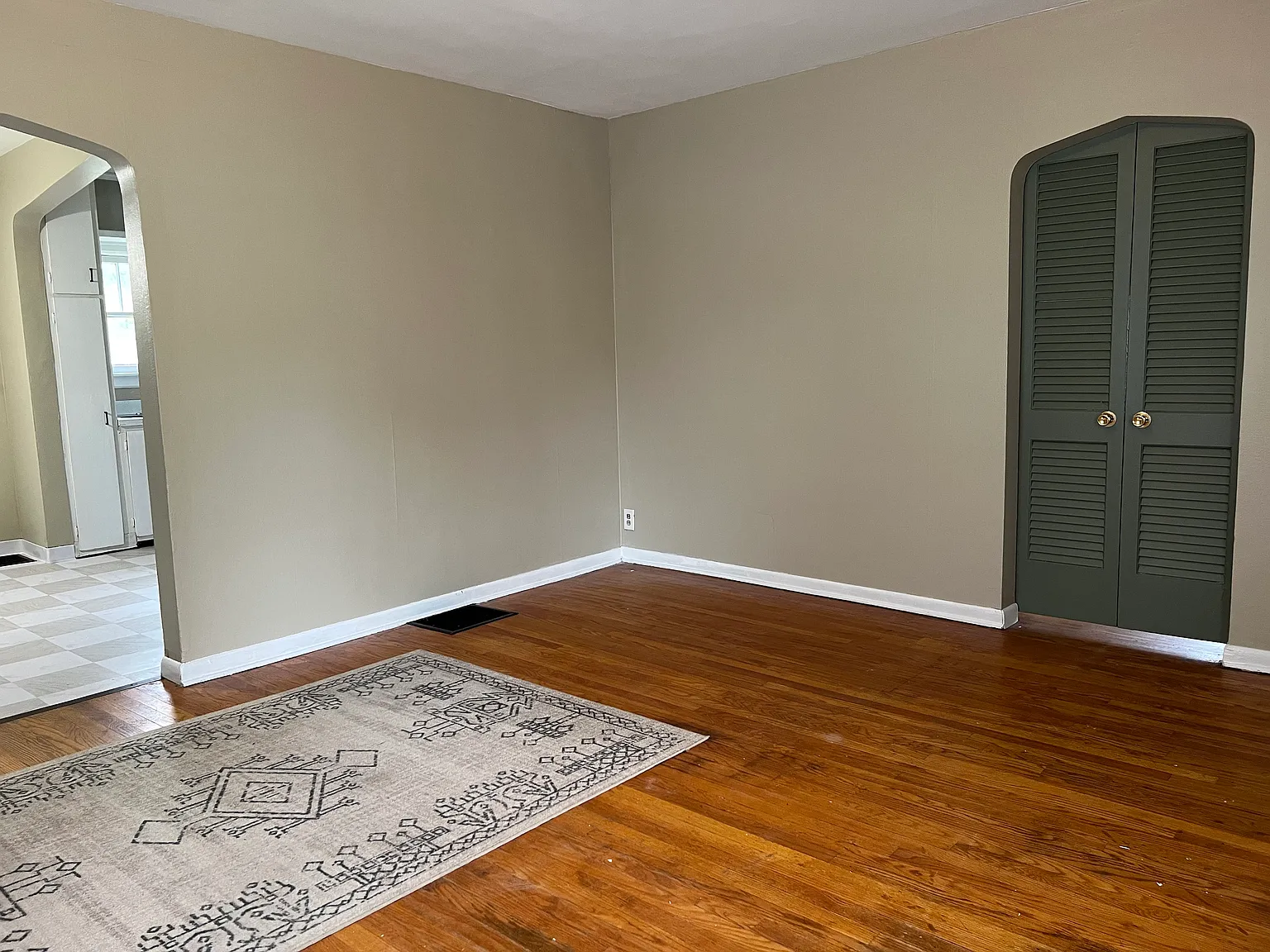 2 bed, 1131 sqft, $1,350 — Photo 4