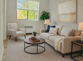 4725 1st St SW APT 301, Washington, DC 20032