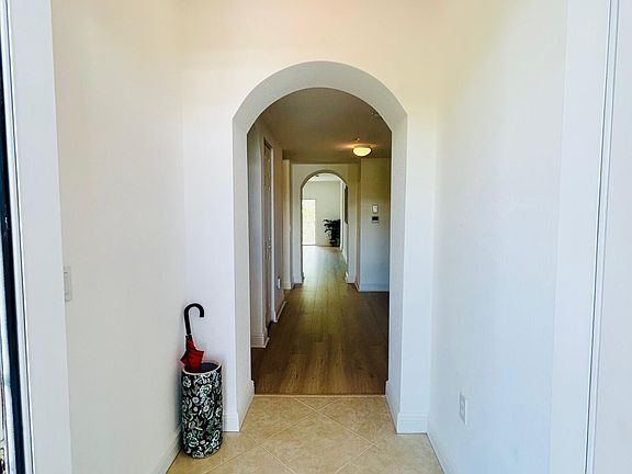 4th image of 4723 Lucerne Lakes Boulevard E #634