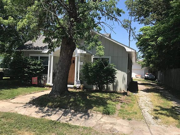 2nd image of 419 W Trusler St