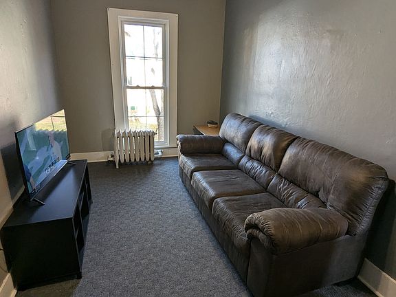 3rd image of 121 E Crawford St #2