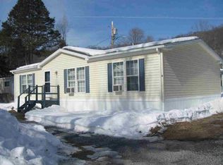 6 Odell Ln, Pleasant Valley, NY 12569