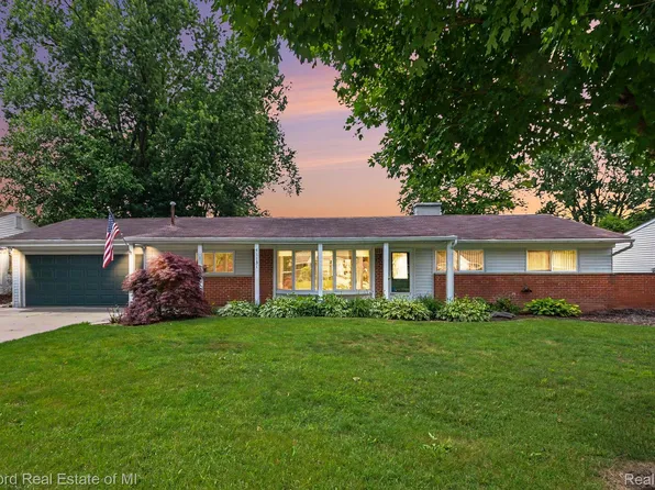41131 S McMahon Cir, Novi, MI 48375