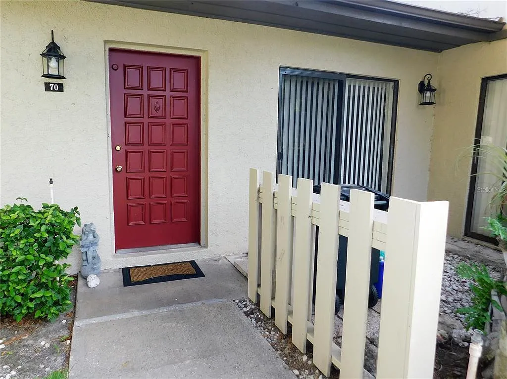3 bed, 2.0 bath, 1445 sqft, $2,500 — Photo 3