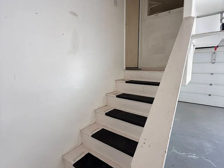 365 Bellvue Ave — Photo 46