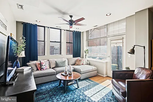 1211 Light St Photo 1