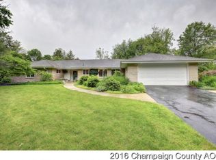 1619 Golf Dr, Mahomet, IL 61853