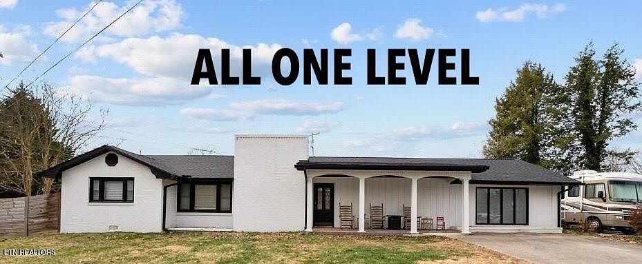 1st image of 815 Nelson Dr