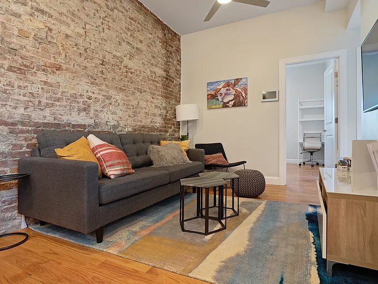 162 Cottage St #2B — Photo 5