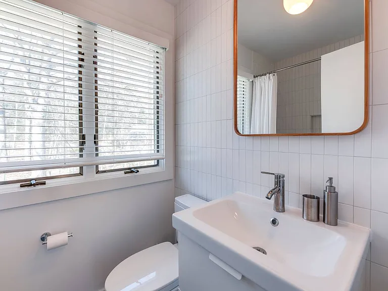 68 Springy Banks Rd — Photo 11