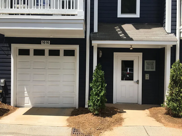 1616 Walnut View Dr — Photo 2