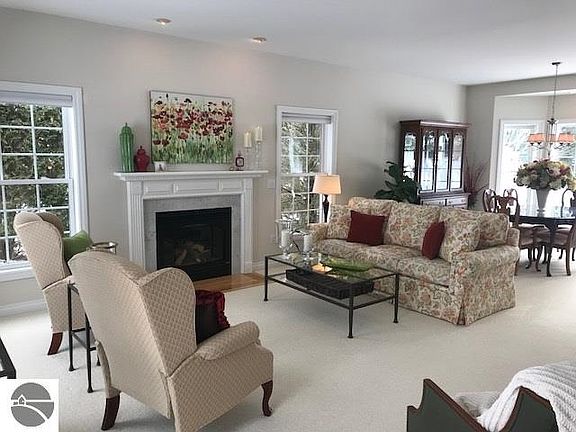 5th image of 4085 Stoneridge Dr