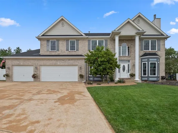 25 Wyndham Lake Ct, Dardenne Prairie, MO 63368