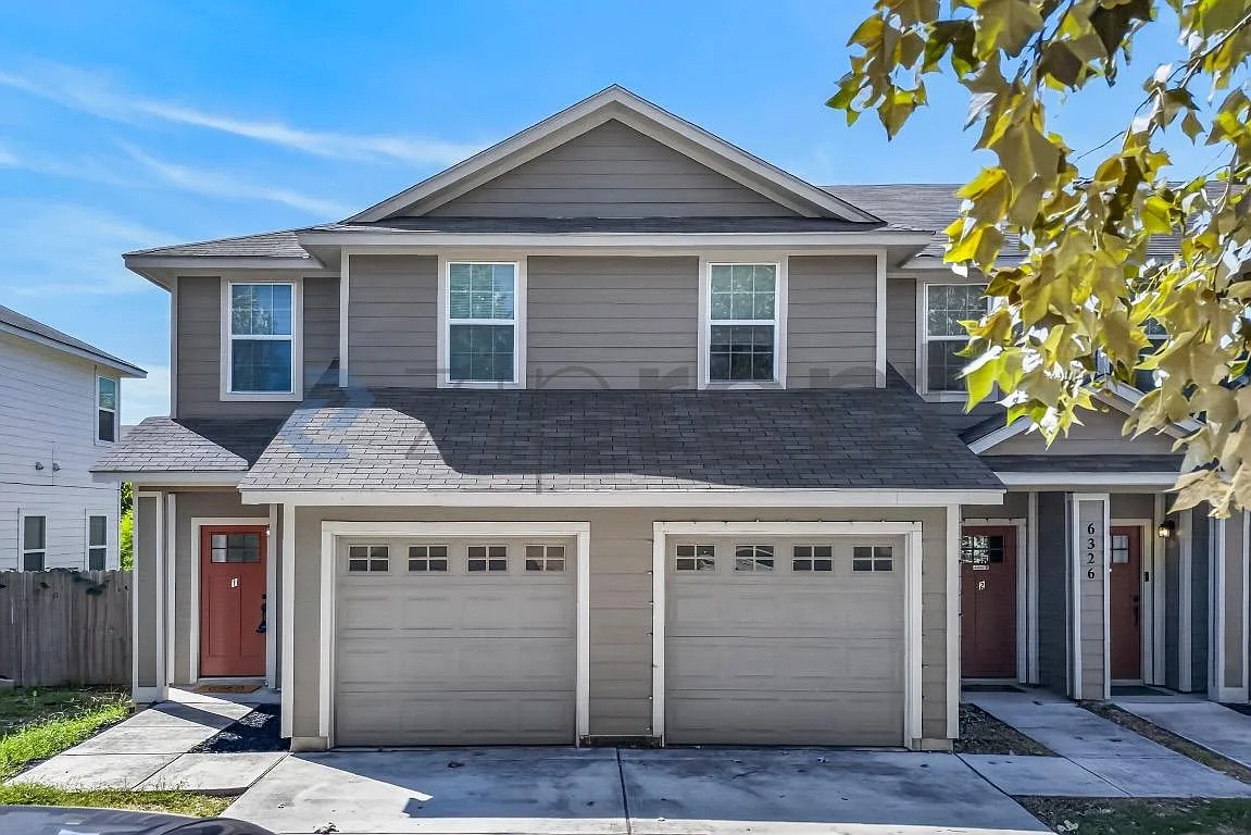3 bed, 2.5 bath, 1260 sqft, $1,550 — Photo 1