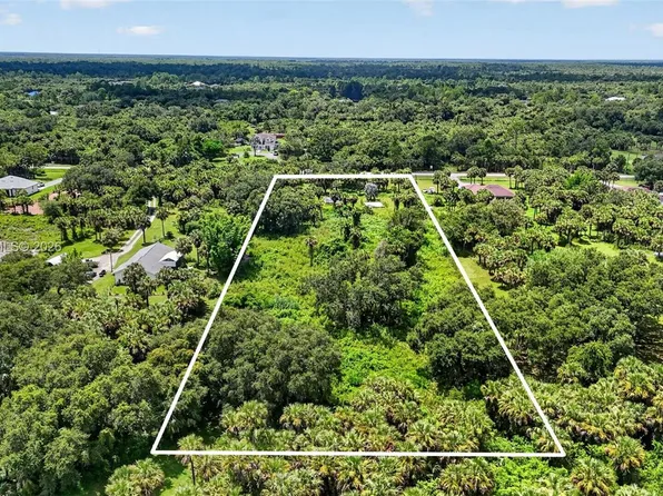 2961 28th Ave SE, Naples, FL 34117