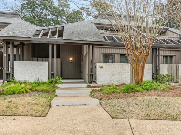 100 Shipyard Dr APT 505, Hilton Head Island, SC 29928