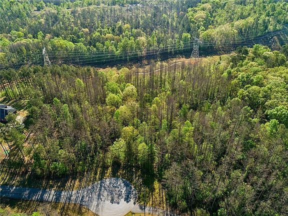 3rd image of 11 Harris Loop #11