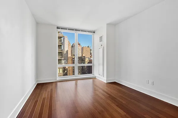 Rented by Compass | media 21