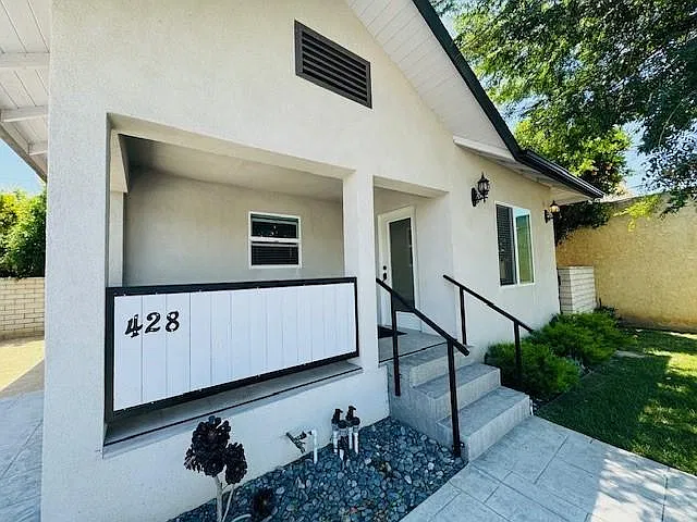 428 N Maclay Ave