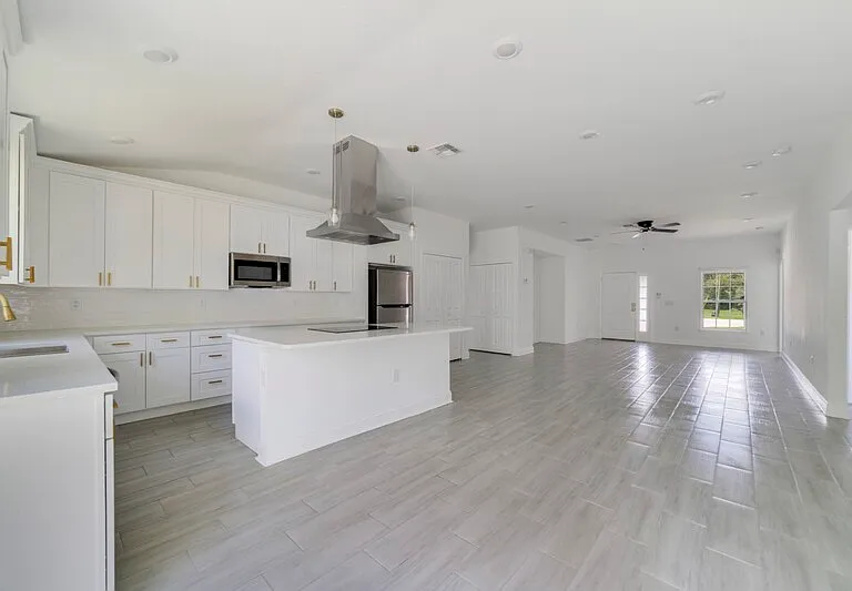 417 Saint Johns Ln — Photo 6