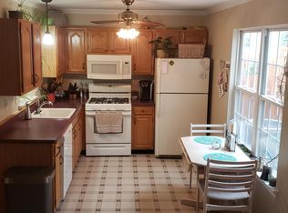 27 Magnolia Ct, Bordentown, NJ 08505