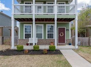 606 N Tennyson Ln, Fayetteville, AR 72704