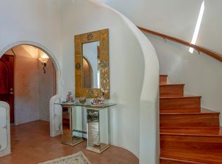 621 Cumbre Vista Dr, Santa Fe, NM 87501