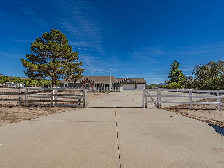 33440 Overland Trl — Photo 2
