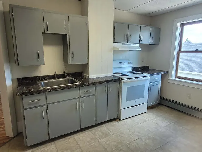 143 Central St #5 — Photo 8