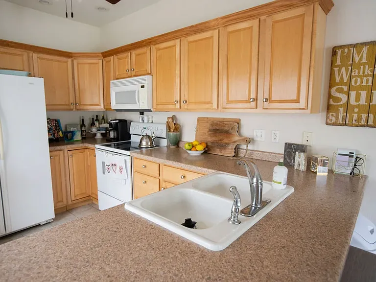 Enclave Apartmants — Photo 10