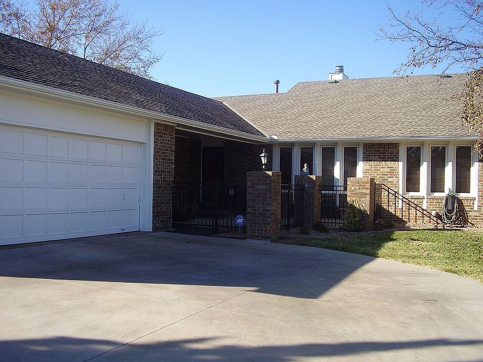 Front/2 Car Garage
