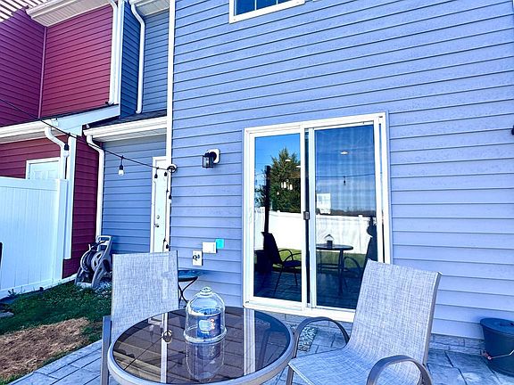 4th image of 576 Thumper Dr
