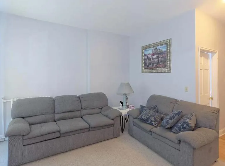 178 S Swan St #2 — Photo 10
