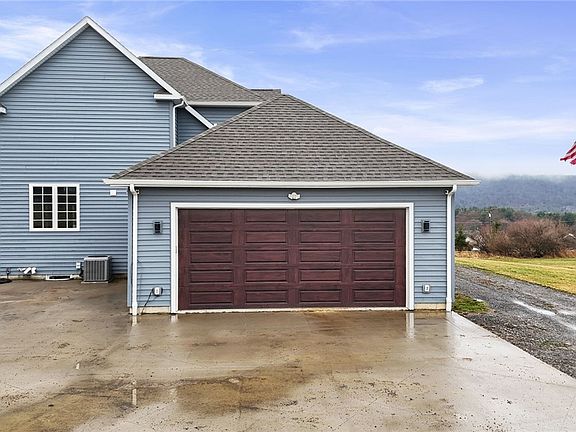 4th image of 136 Vargo Rd