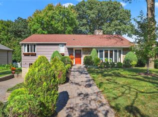 69 Mount Tom Rd, New Rochelle, NY 10805