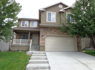10398 N Bayhill Dr, Cedar Hills, UT 84062