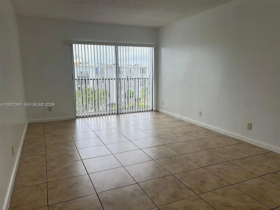 8610 N Sherman Cir #504