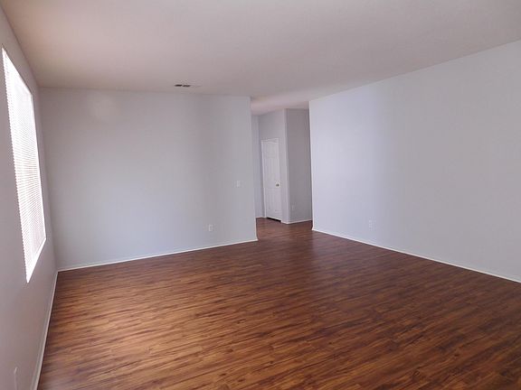 3rd image of 36749 Clearwood Ct