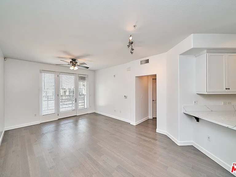 629 Traction Ave #103 — Photo 4